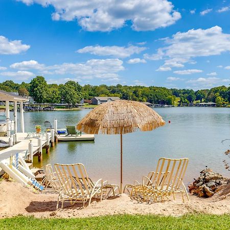 Smith Mountain Lake Retreat With Private Beach! Huddleston Екстер'єр фото