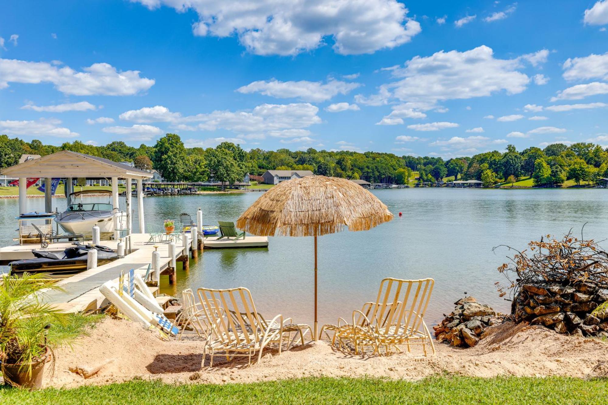 Smith Mountain Lake Retreat With Private Beach! Huddleston Екстер'єр фото